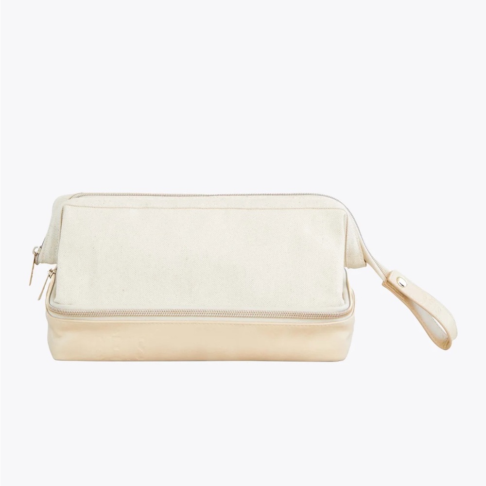 Beis - The Dopp Kit in Beige